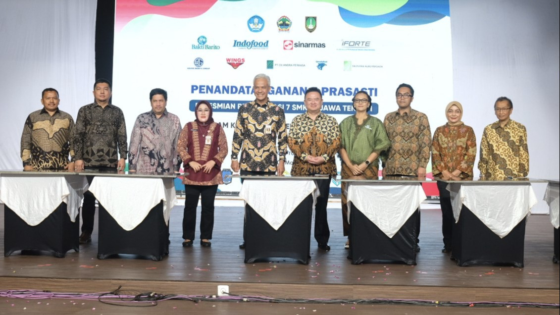 Gubernur Jawa Tengah, Ganjar Pranowo Resmikan Revitalisasi 7 SMK Program Konsorsium Pengusaha RI