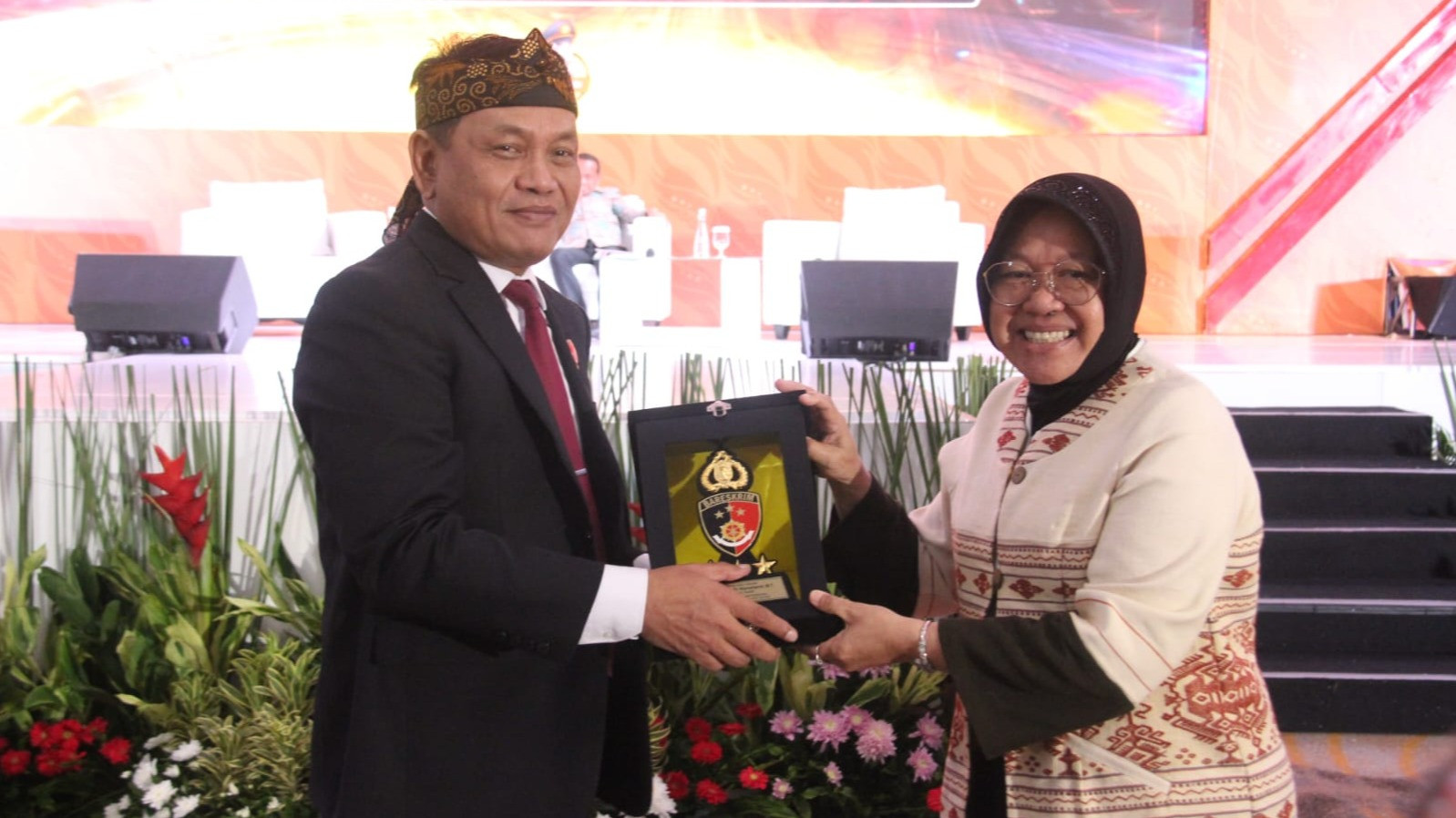 Menteri Sosial Tri Rismaharini menghadiri Rapat Kerja Teknis (Rakernis) Bareskrim Polri T.A. 2023 yang diselenggarakan di Bandung, Jawa Barat.