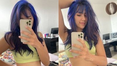 7 Foto 'Cetar' Yolla Yuliana Tanpa Baju Jersey, Ada Potret Tato Tersembunyi Juga Ternyata
            - galeri foto