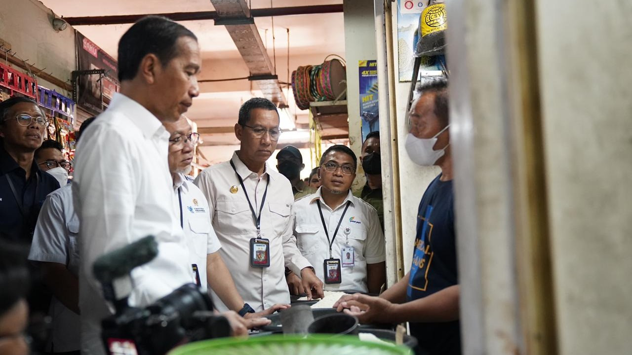 Presiden Jokowi dan Mendag Zulhas