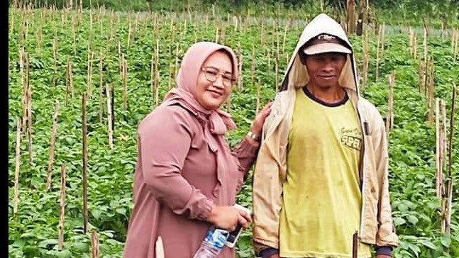 Riani (50), warga Dusun Mekar Jaya Desa Kalirejo Kecamatan Negeri Katon, Kabupaten Pesawaran, Lampung.