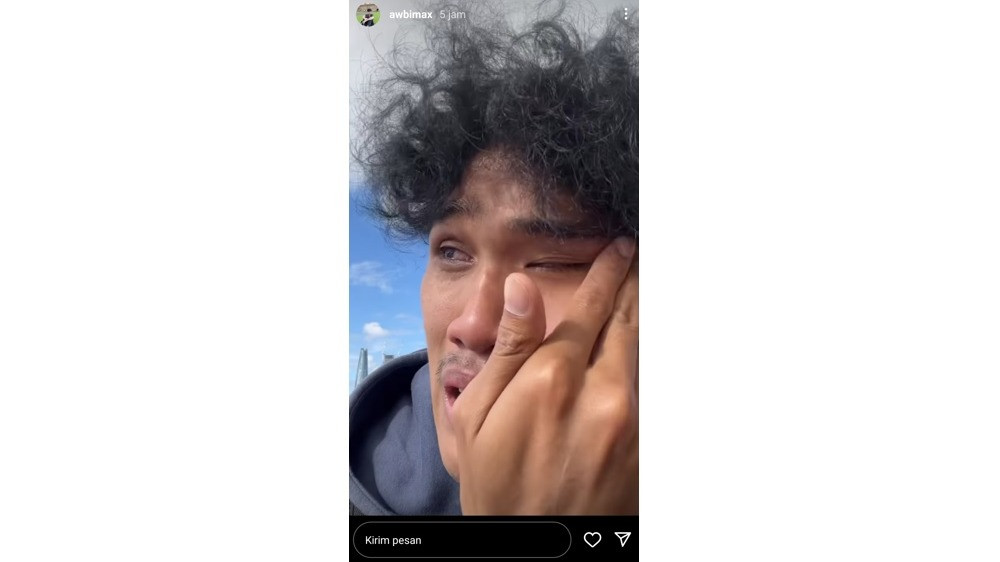 Rekam layar Bima Yudho Saputro, menangis dan curhat melalui Instastory akun Instagram miliknya.