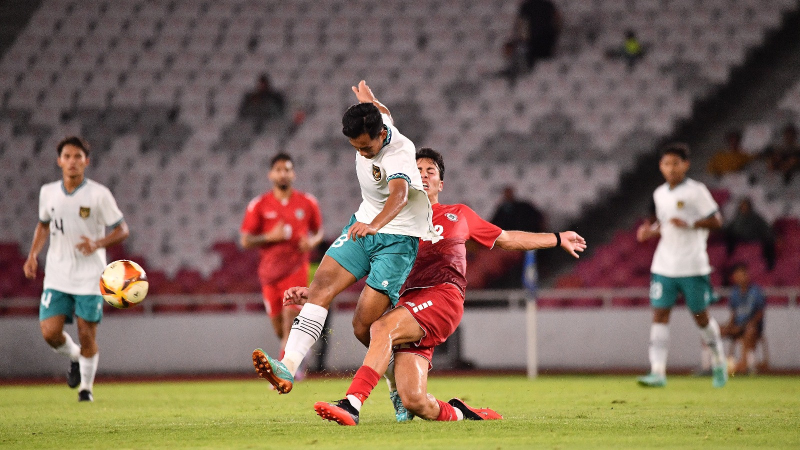 Pemain Timnas Indonesia U-22 Tidak Dapat Libur Lebaran, Indra Sjafri Minta Dimaklumi
            - galeri foto