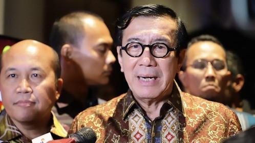 Menkumham Yasonna Berikan Penghargaan Kepada 294 Kepala Desa yang Berhasil Selesaikan Sengketa Hukum
            - galeri foto