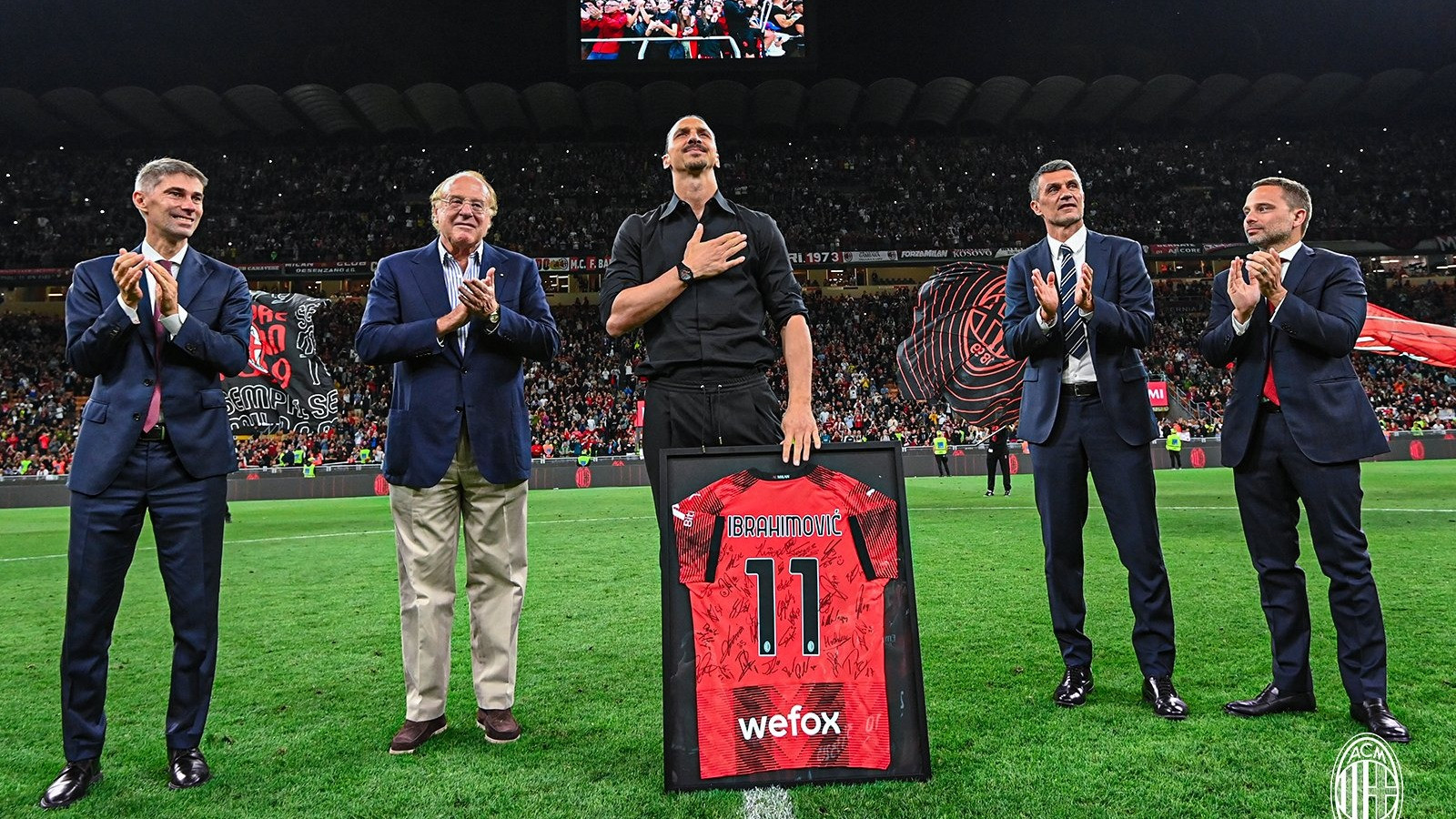 Jurnalis Italia Desak AC Milan Pertahankan Allegri dan Pecat Furlani serta Ibrahimovic
            - galeri foto
