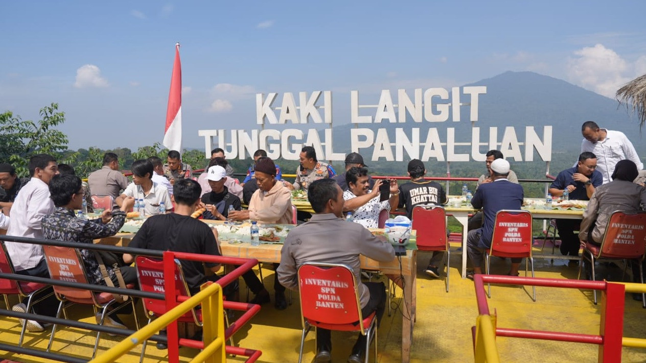 20 Orang Eks Napiter atau yang dikenal dengan Mujahid NKRI Banten mengucapkan ikrar komitmen kebangsaan di SPN Polda Banten.