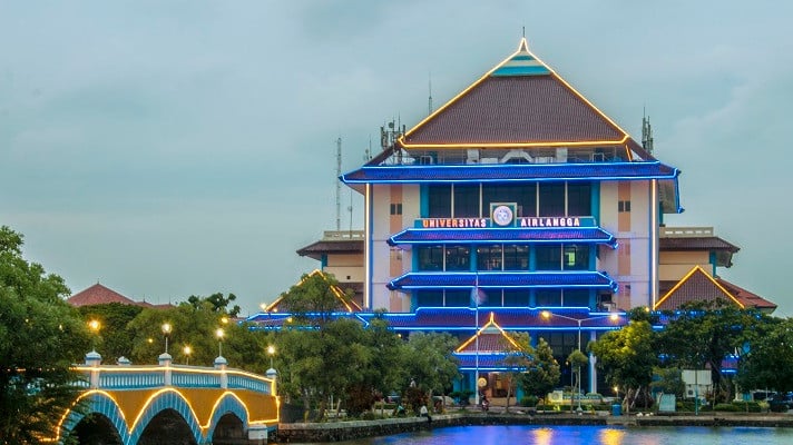Universitas Airlangga (Unair) Surabaya