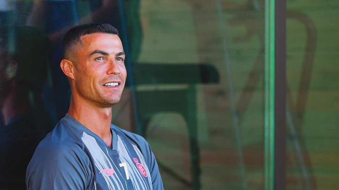 Latihan Kembali Bersama Al Nassr, Cristiano Ronaldo: Asalamualaikum
            - galeri foto