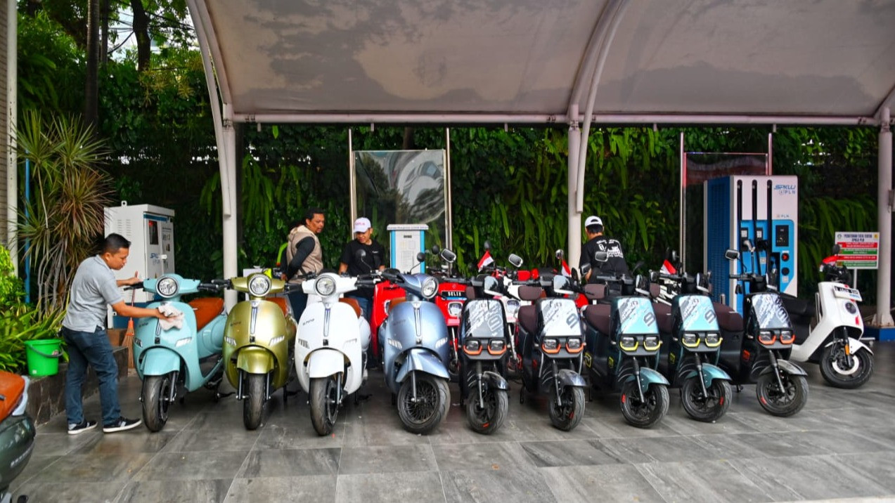 Menteri Perhubungan Budi Karya Sumadi mengajak masyarakat untuk beralih kepada kendaraan listrik agar tercipta kualitas udara yang baik, khususnya di wilayah Perkotaan seperti Jakarta.