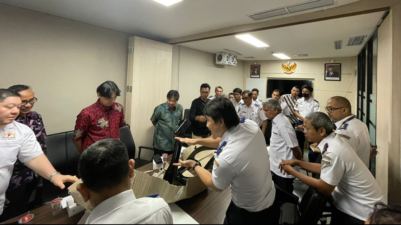 Kementerian Perhubungan melalui Direktorat Jenderal Perhubungan Darat menggelar rapat klarifikasi bersama PT. Astra Honda Motor (AHM) di Kantor Pusat Kementerian Perhubungan, Jakarta pada Senin (28/8).