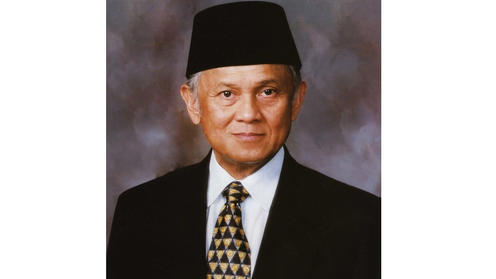 Prof. Dr.-Ing. Ir. H. Bacharuddin Jusuf Habibie