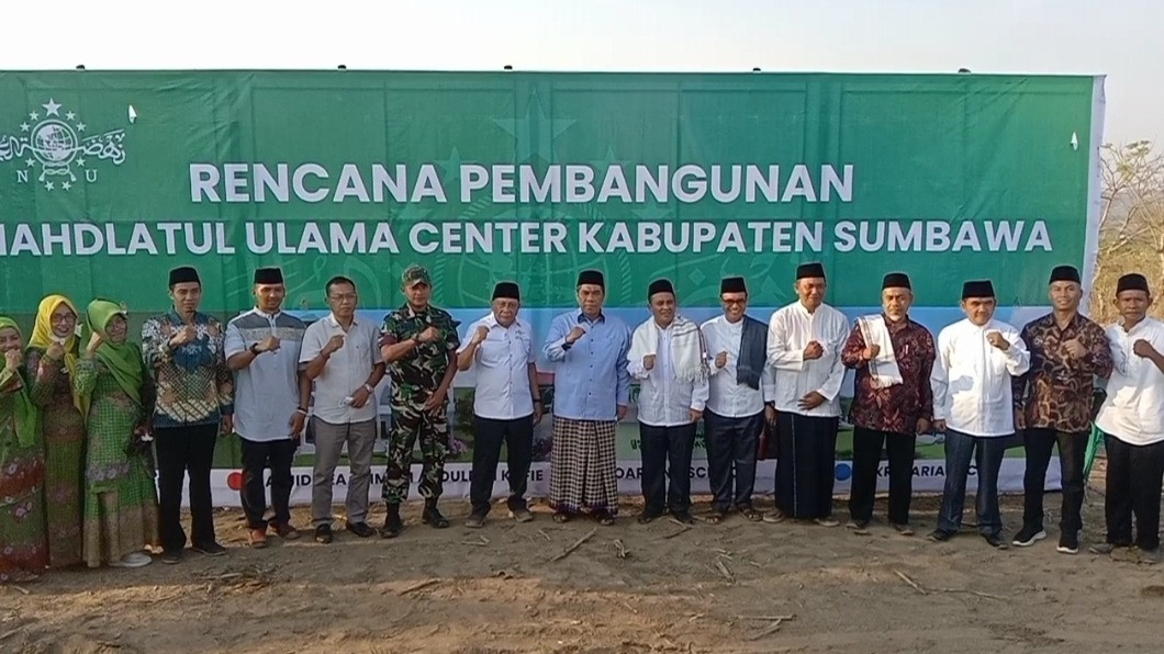 Tancap Pengaruh NU di Sumbawa, PBNU Komentari Cak Imin dan Yenny Wahid yang Berbeda Arah Politik, Begini Katanya
            - galeri foto