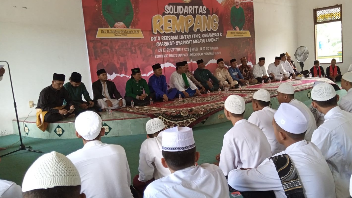 Doa Bersama Lintas Etnis Dilakukan Dewan Syarikat Melayu Langkat, Demi Tuntasnya Masalah Rempang
            - galeri foto