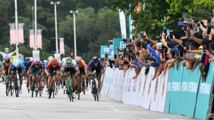 Tourism Malaysia Jadi Sponsor Jersey Raja Bukit pada PETRONAS Le Tour de Langkawi 2023
            - galeri foto