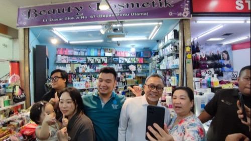 Pedagang Keluhkan WNA Pakai Visa Turis Jualan di Indonesia, Begini Respons Mendag Zulhas
            - galeri foto