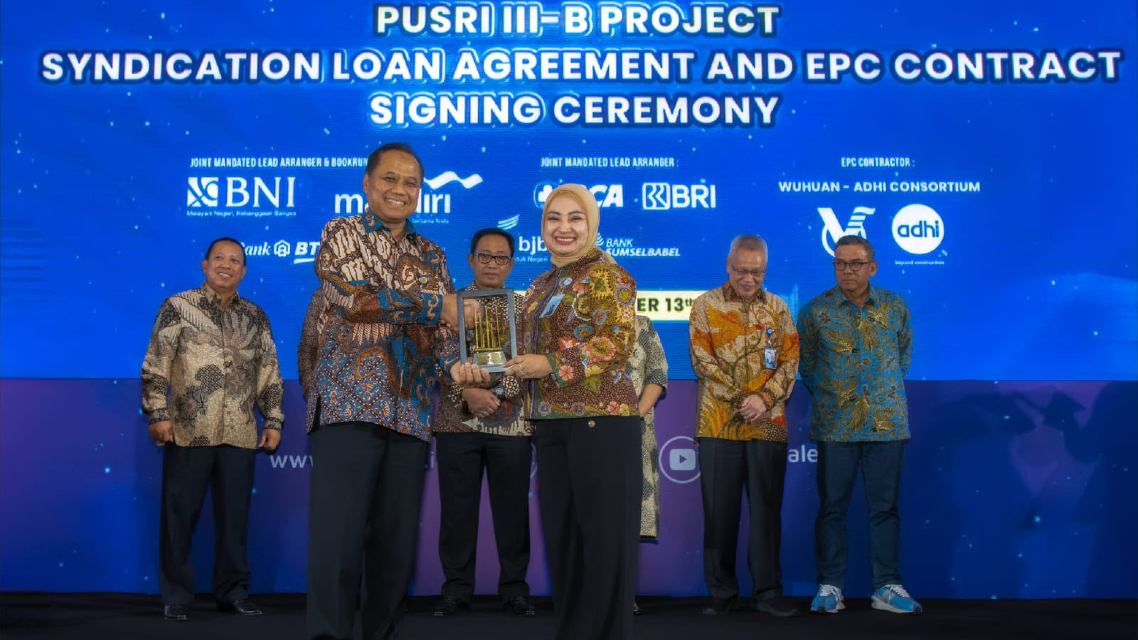 bank bjb melakukan penandatanganan Perjanjian Kredit Pendanaan Proyek Pabrik Pusri IIIB dengan PT Pusri Palembang