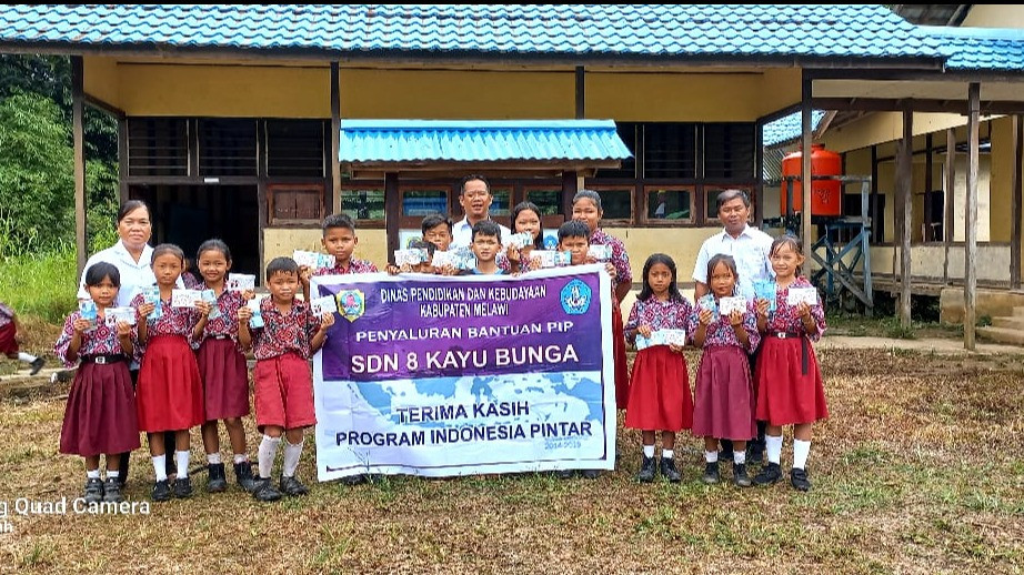 Program Indonesia Pintar (PIP) adalah program prioritas nasional yang dilaksanakan oleh Kementerian Pendidikan, Kebudayaan, Riset, dan Teknologi (Kemendikbudristek).