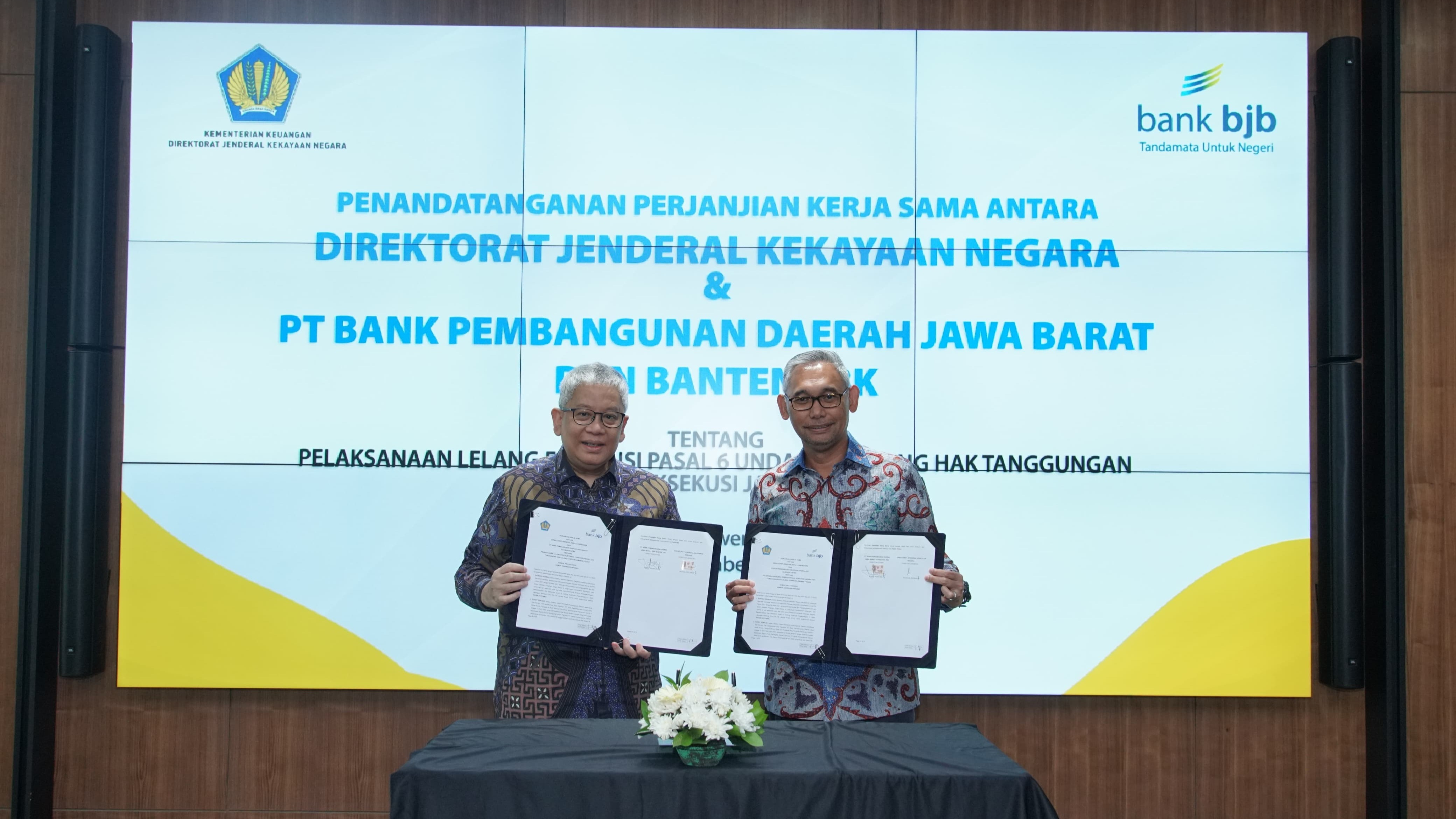 bank bjb menyepakati kerja sama pelaksanaan lelang aset sesuai pasal 6 UU Hak Tanggungan dan Lelang Eksekusi Jaminan Fidusia dengan Direktorat Jenderal Kekayaan Negara (DJKN) Kementerian Keuangan Republik Indonesia.