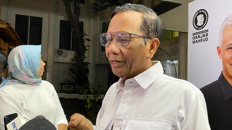 Kompak Tak Singgung Gibran, Mahfud MD Sebut Lawan Paling Berat Debat Nanti: Cak Imin
            - galeri foto