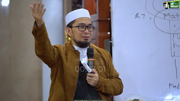 Padahal Belum Berangkat Kerja, Rezeki Sudah Datang Minta Diambil, Amalkan Satu Ayat Ini Kata Ustaz Adi Hidayat
            - galeri foto