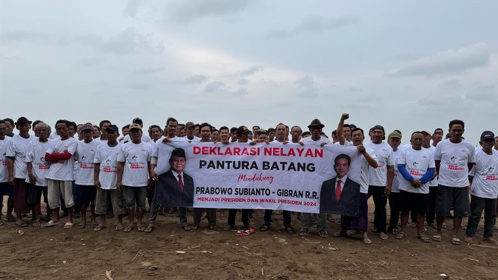 Ratusan Nelayan kecil di kampung Nelayan Roban Timur, Kabupaten Batang-Jawa Tengah, mendeklarasikan dukungan kepada pasangan Prabowo Subianto-Gibran Rakabuming Raka.