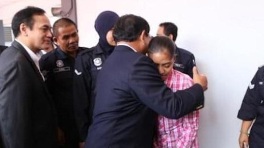 Prabowo Subianto bersama Wilfrida Soik, TKW Indonesia yang bebas dari ancaman hukuman mati di Malaysia.