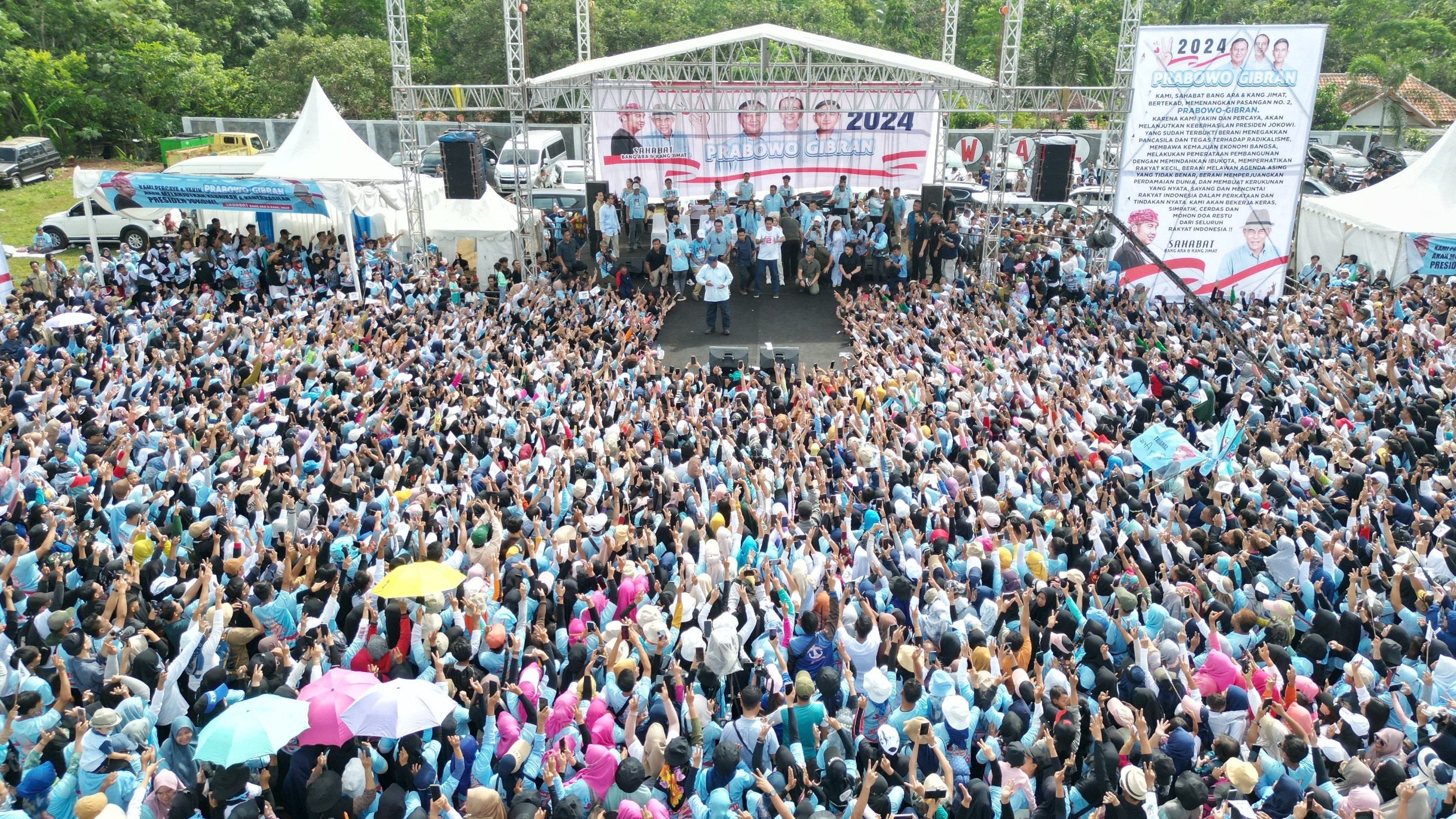 Calon Presiden nomor urut 2, Prabowo Subianto mengimbau para warga di Subang untuk mewaspadai adanya tindakan curang pada pemilu saat pencoblosan.