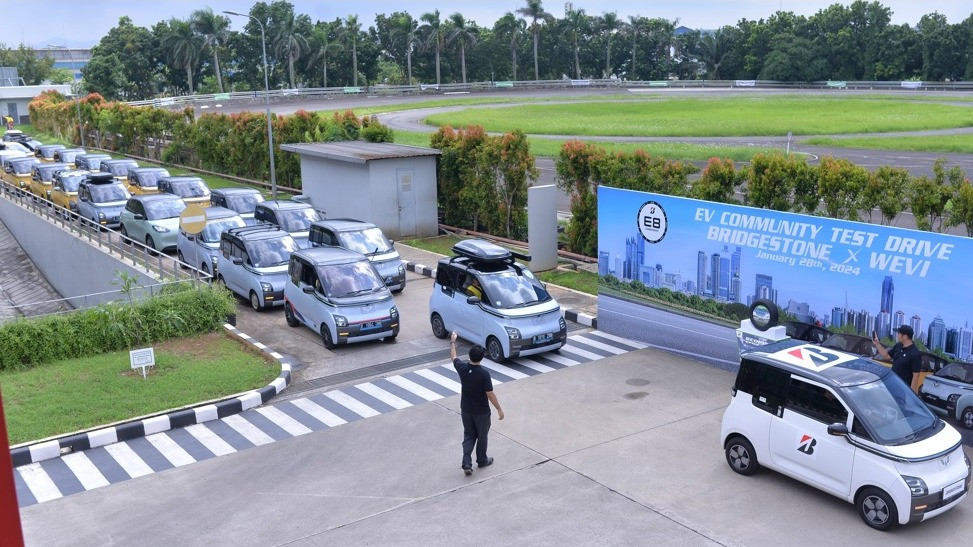 PT Bridgestone Tire Indonesia (Bridgestone Indonesia) memperkenalkan seri size terbaru dari ban Ecopia EP150 ke klub mobil WEVI (Wuling Electric Vehicle Indonesia).
