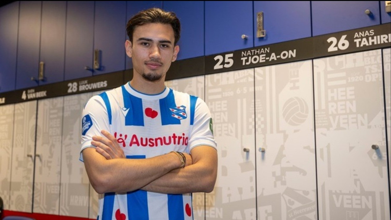 Jangan-jangan Anda Sebagai Fans Timnas Indonesia Belum Tahu Lebih Dalam soal Siapa Nathan Tjoe-A-on yang Sebenarnya? Ini Fakta Menariknya, Siapa Sangka Pemain Swansea itu...
            - galeri foto