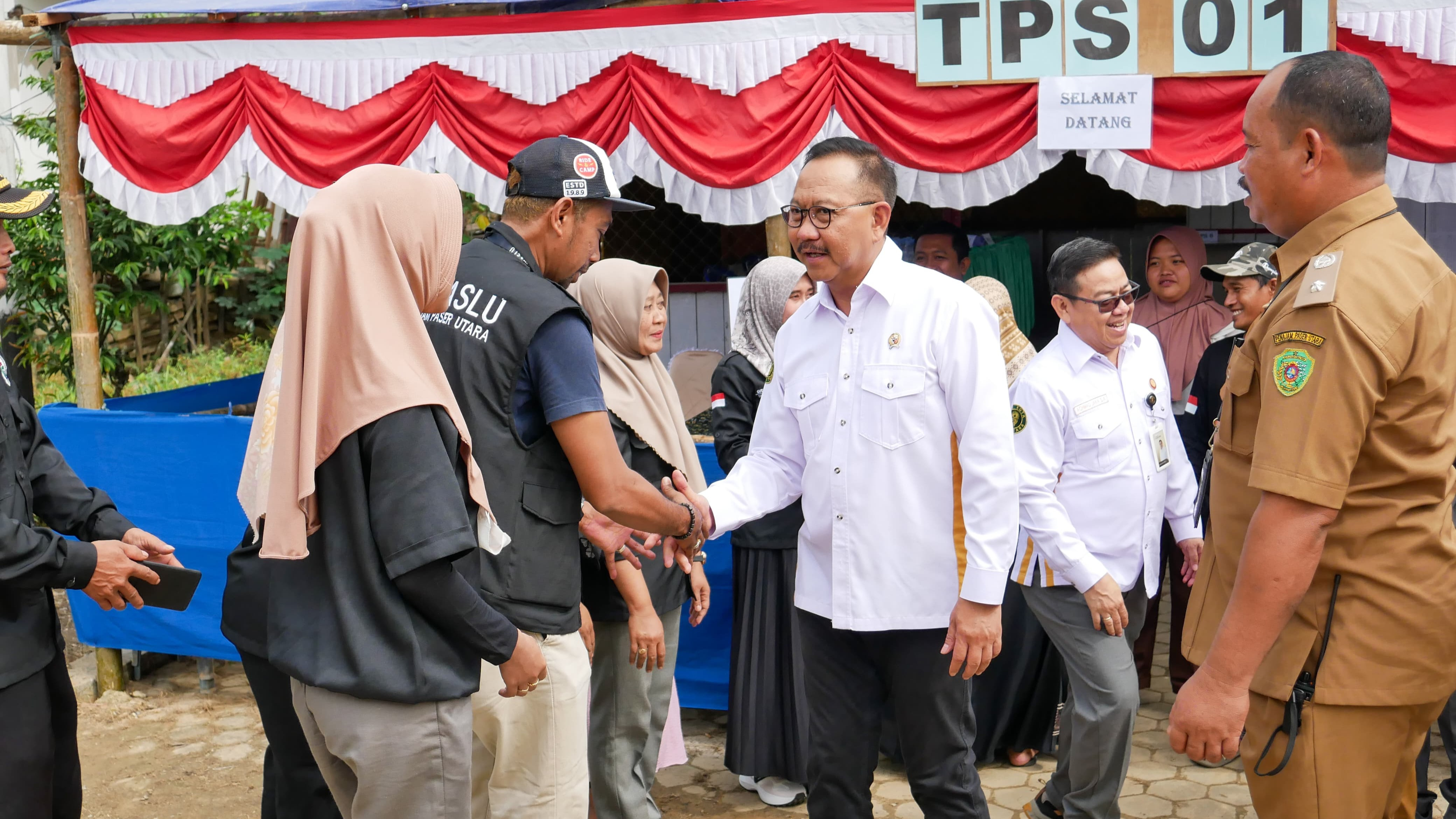 Bambang Susantono melakukan peninjauan ke sejumlah lokasi untuk memastikan kesiapan pelaksanaan Pemilu di wilayah pembangunan Nusantara pada Selasa (13/2/2024).