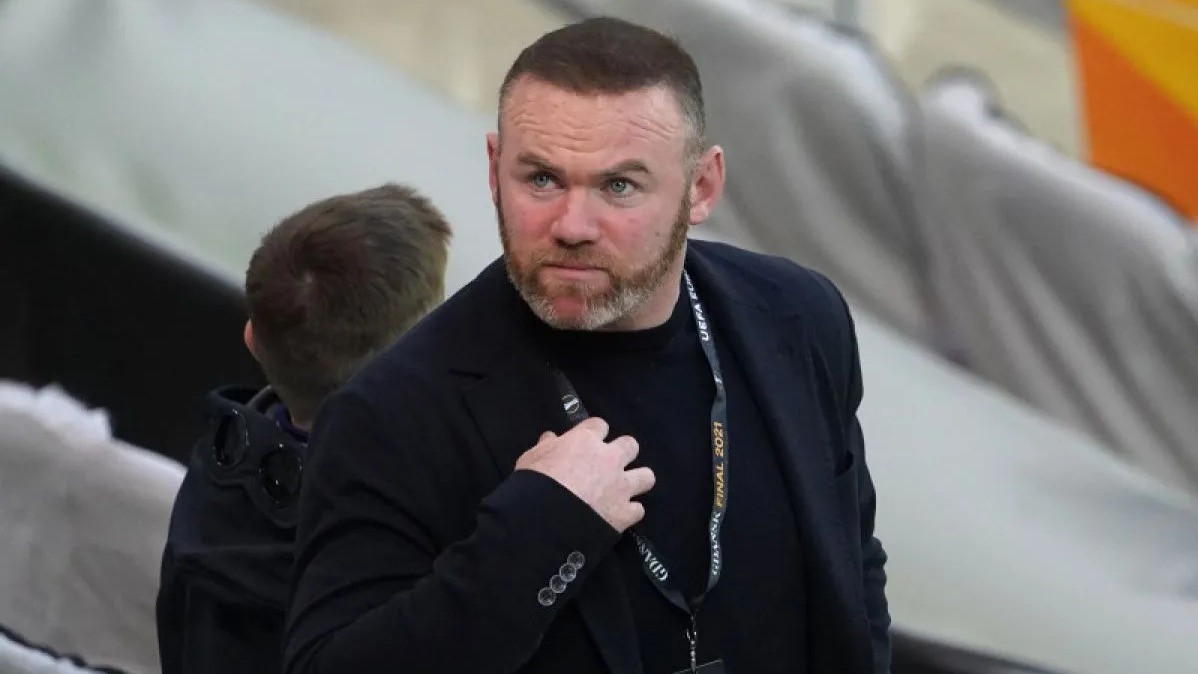 Wayne Rooney Semprot Lisandro Martinez usai Kritik Manajemen Manchester United, Sebut Bisa Pecah Belah Ruang Ganti
            - galeri foto