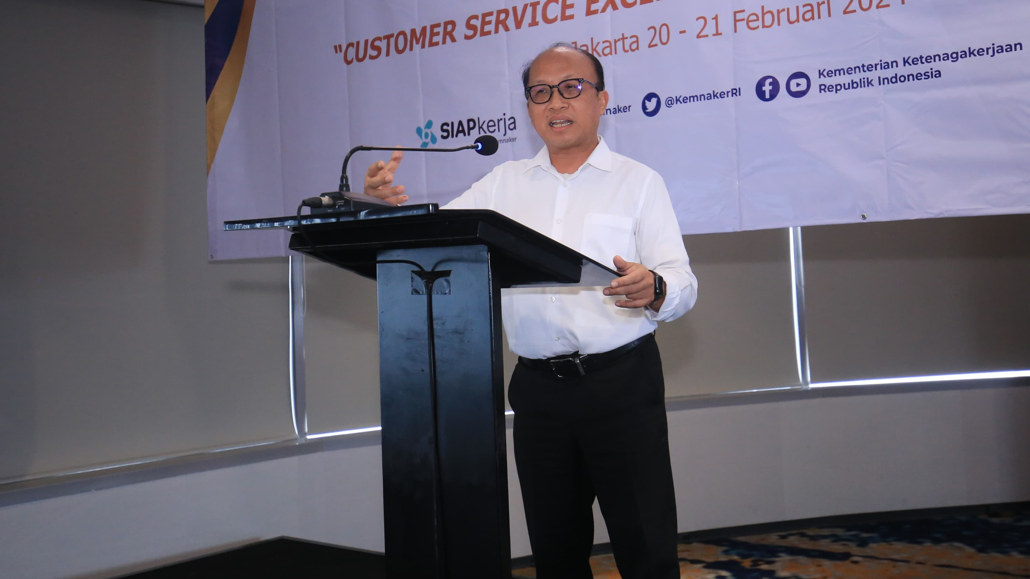 Kementerian Ketenagakerjaan (Kemnaker) menggelar Bimbingan Teknis (Bimtek) Service Excellence dan Complaint Handling Petugas Layanan di lingkungan Kemenaker di Jakarta, Selasa (20/2/2024).
