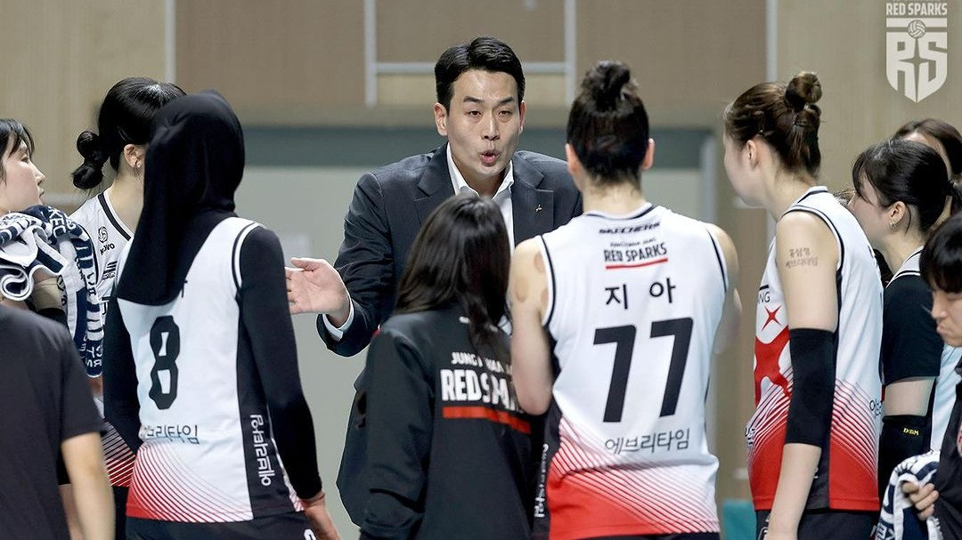 Momen Epik Megawati Hangestri pada Laga Red Sparks vs Hi-Pass, Ko Hee-jin Sampai Panik Hingga Lakukan Ini ...
            - galeri foto