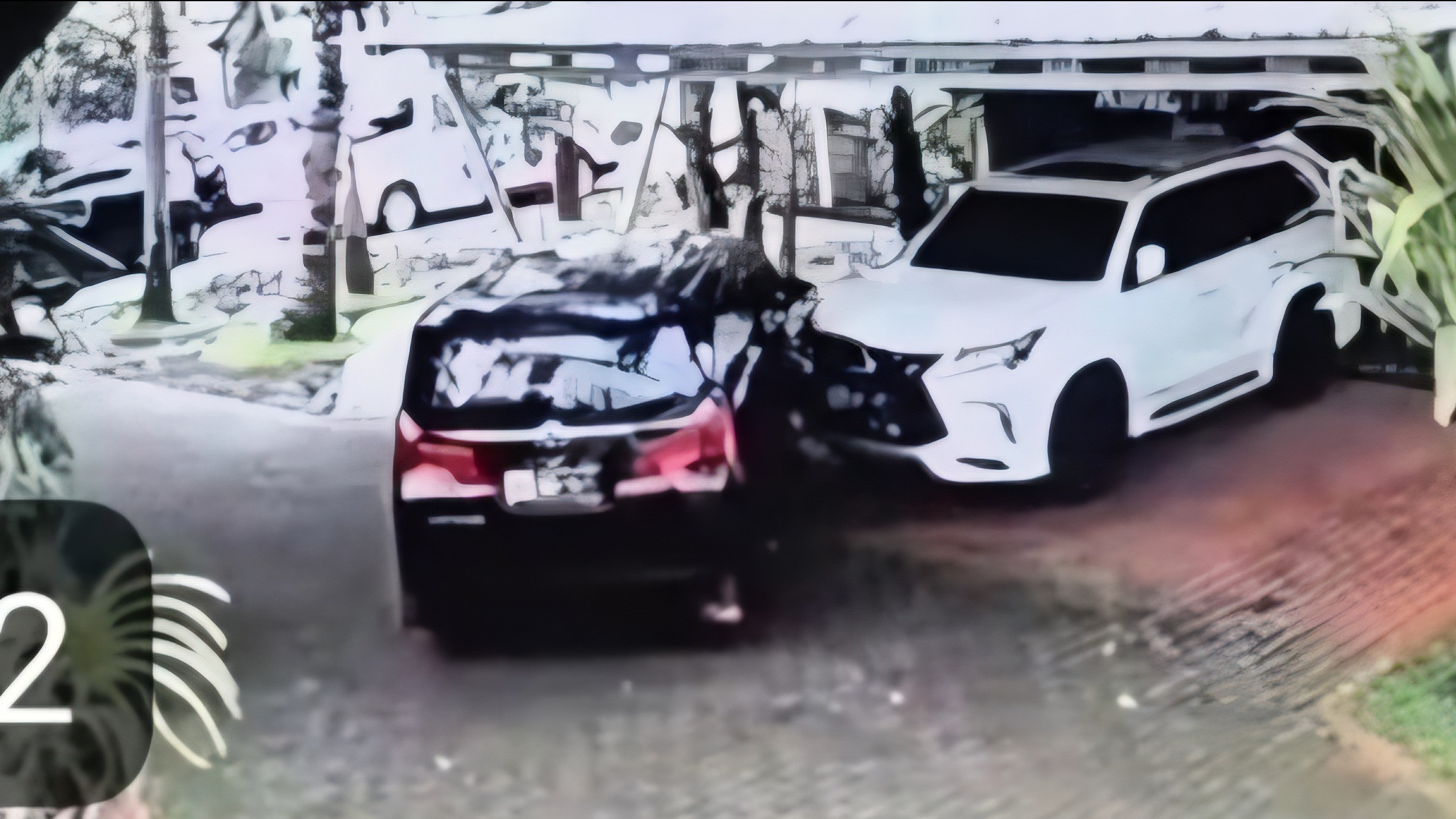 Kejanggalan-kejanggalan Kematian Brigadir Ridhal, CCTV Mati hingga Kepemilikan Mobil Mewah Alphard...
            - galeri foto