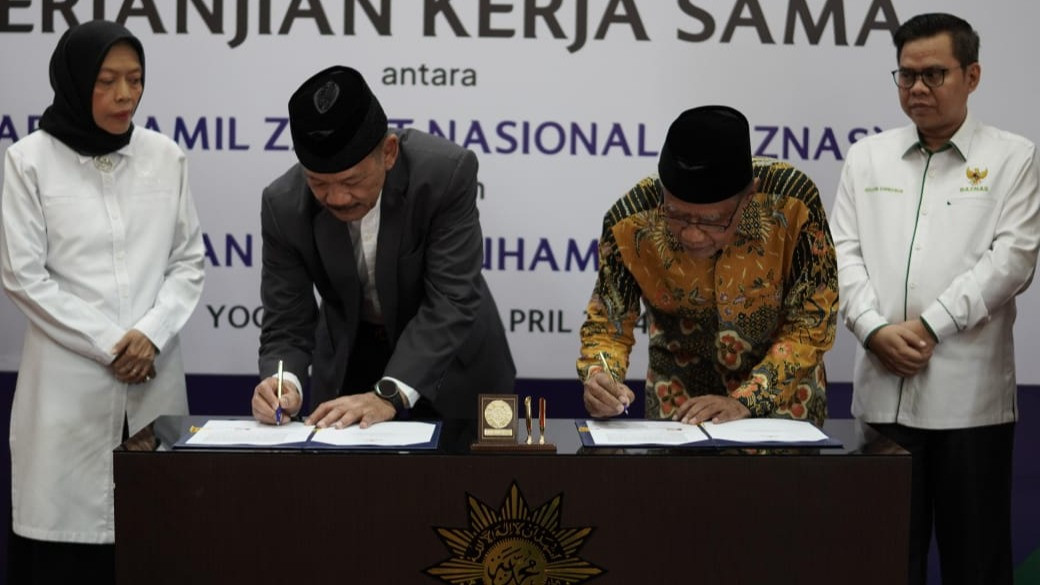 Badan Amil Zakat Nasional (BAZNAS) RI bekerjasama dengan PP Muhammadiyah menggulirkan program pengembangan sumber daya manusia (SDM) yang unggul melalui program pendidikan maupun beasiswa.