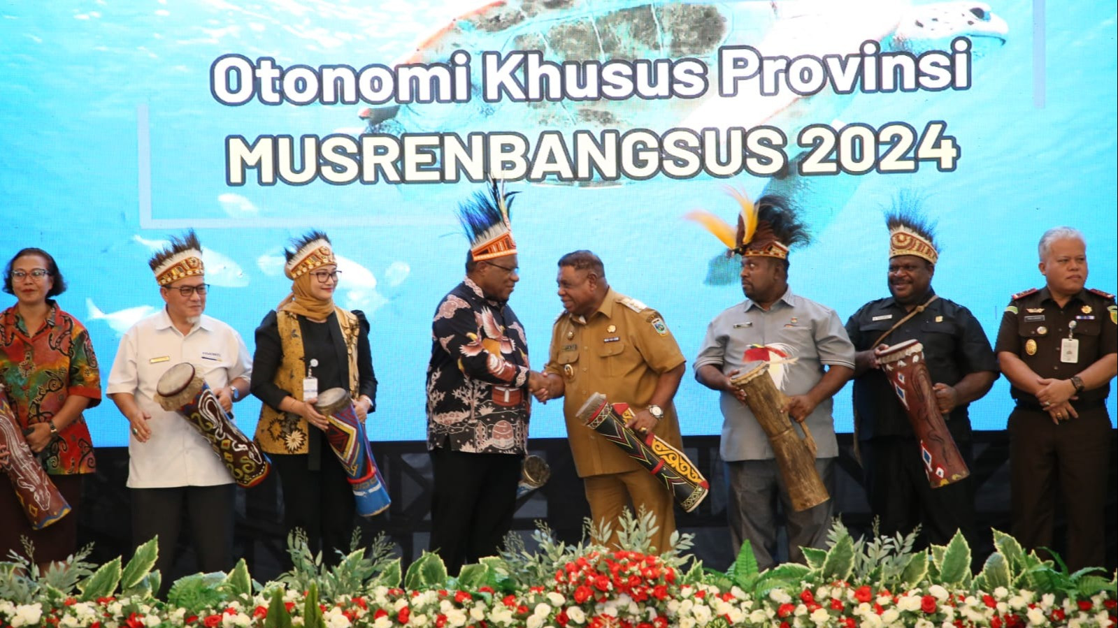 Wakil Menteri Dalam Negeri (Wamendagri) John Wempi Wetipo mengingatkan Pemerintah Provinsi (Pemprov) Papua Barat agar menyukseskan Pilkada Serentak 2024.