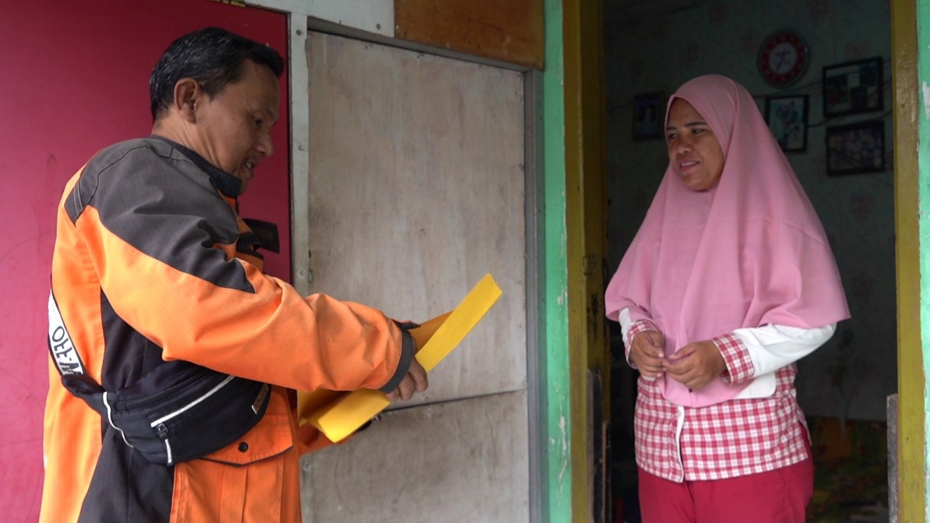 PT Pos Indonesia (Persero) atau Pos IND kembali menyalurkan dana bansos sembako dan PKH di sejumlah wilayah.