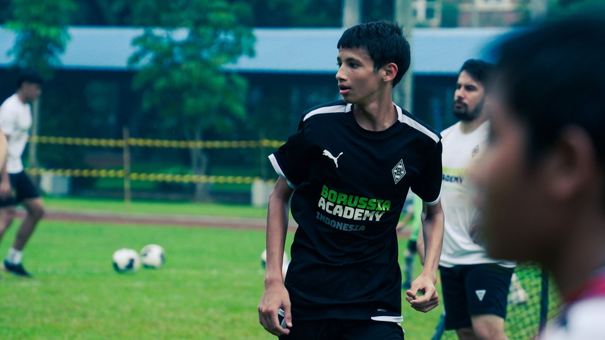 Dua pemain dari Borussia Academy Indonesia, Sebastian Desch berusia 15 tahun dan Nanda berumur 14 tahun, akan dikirim ke Jerman.
