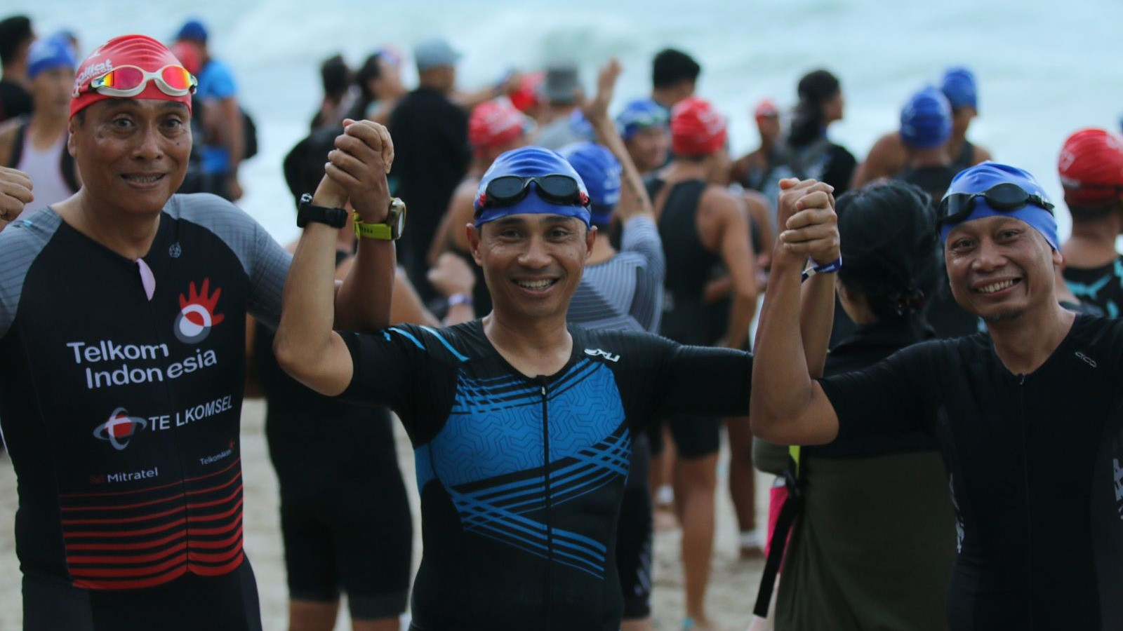 Direktur Utama PosIND Faizal R Djoemadi ikut serta menjadi peserta event sport tourism Sungailiat Triathlon 2024