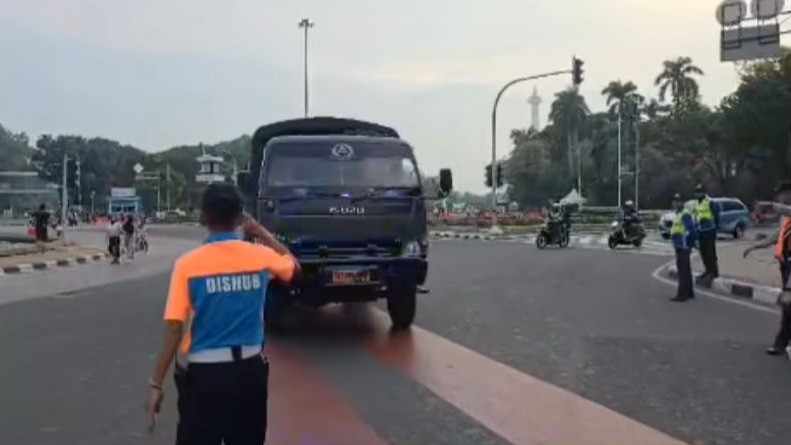 Viral Truk TNI Terobos Jalan Saat CFD di Jakarta, Kapendam Jaya Klarifikasi Begini