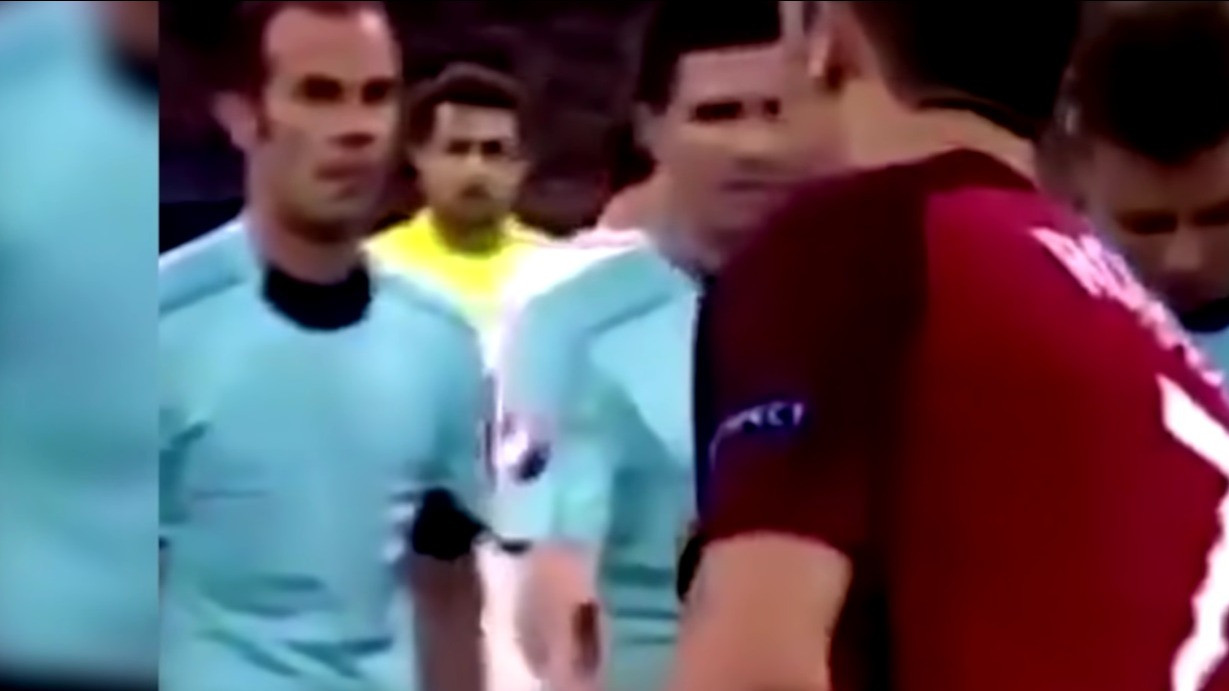 Sudah 4 Kali Cristiano Ronaldo Perlihatkan Dia Tak Suka pada Israel dan Terang-terangan Bela Palestina, Salah Satunya Tak Sudi Lakukan Hal Ini 
            - galeri foto