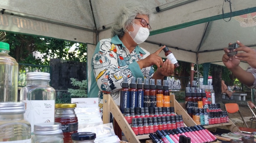 Salah satu produk UMKM berbasis kelapa sawit mengikuti bazar Pesta Sawit Bersama Rakyat di Politeknik LPP Yogyakarta.