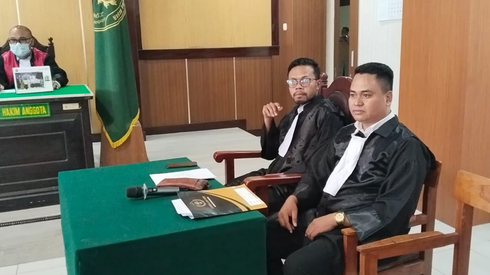 Suasana persidangan kasus Sumber elektronik di Pengadilan Negeri Sumbawa.