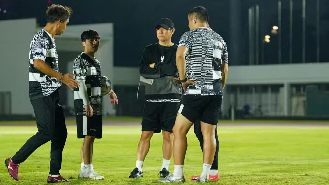 Jadwalnya Bentrok, Pelatih Nova Arianto Tinggalkan Tim setelah Menang 5-0 atas Vietnam, Memangnya Ada Apa?