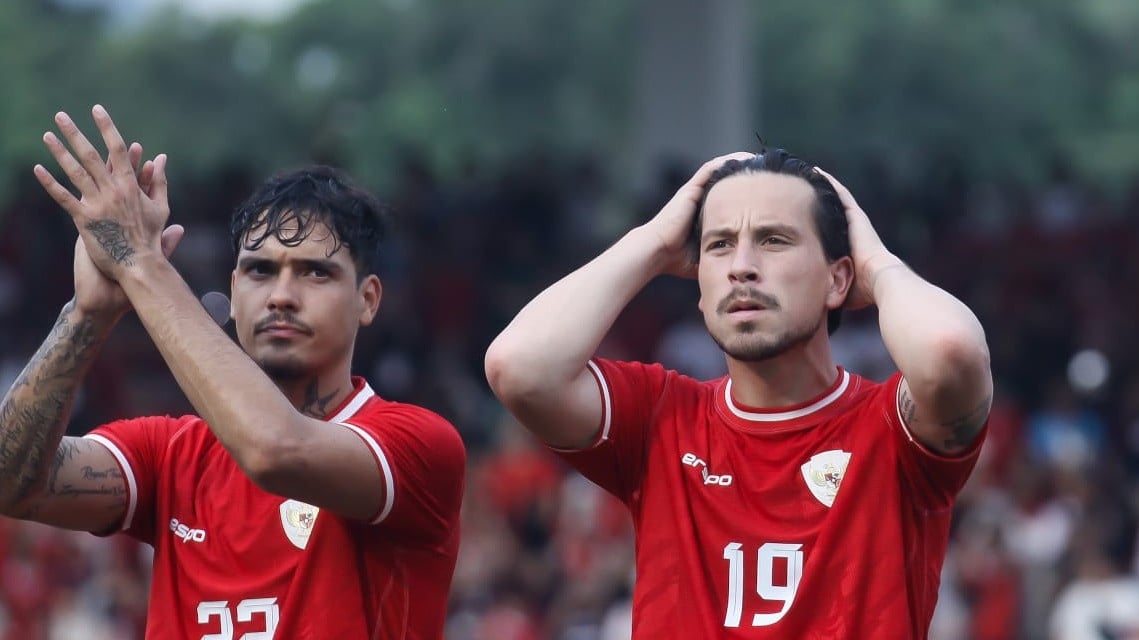 Shayne Pattynama dan Thom Haye