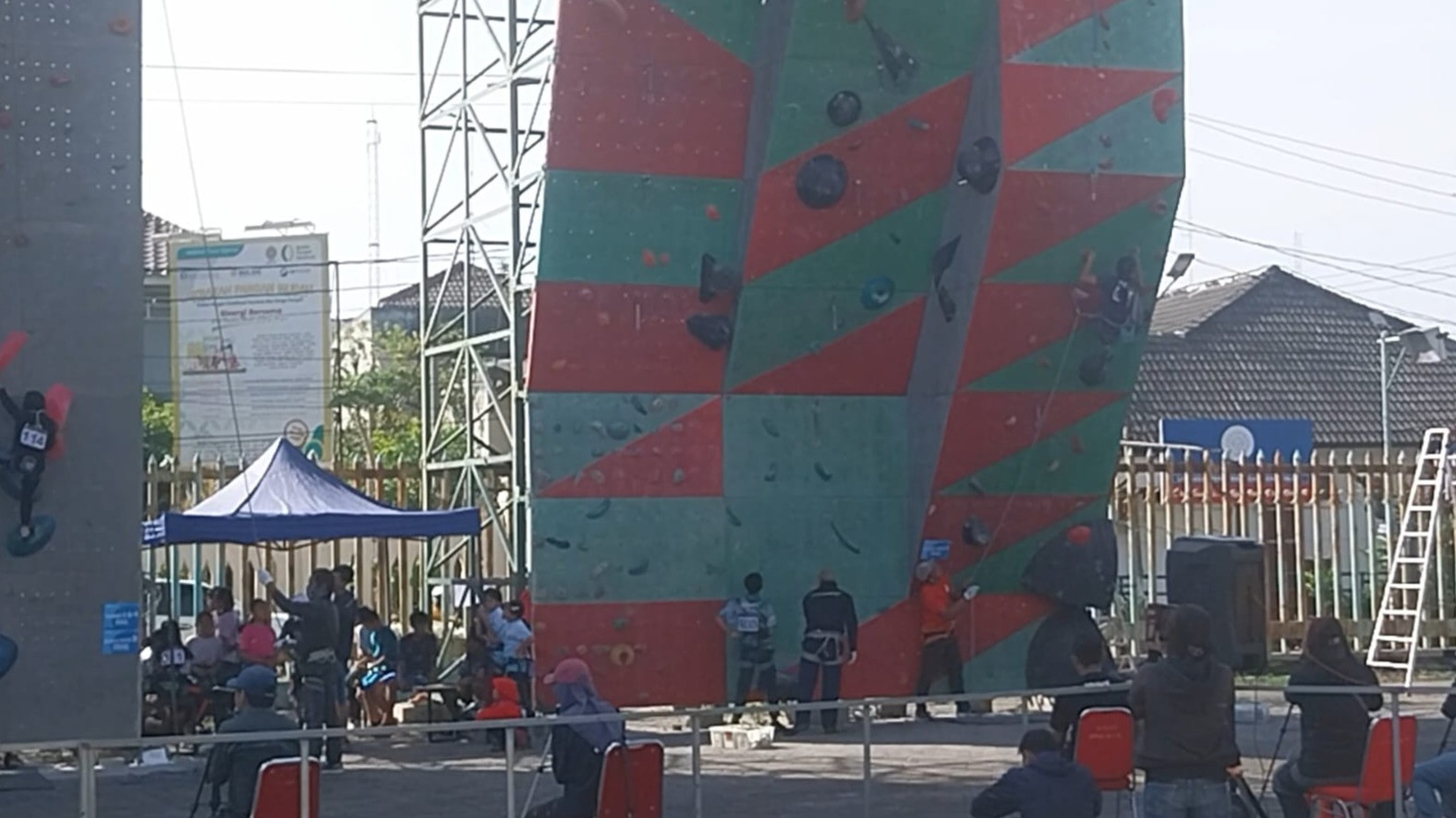 Suasana Kejurda Panjat Tebing 2024 di Mandala Krida Venue Yogyakarta.