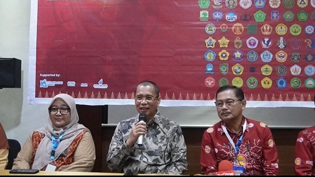 Dekan yang jumlahnya mencapai 115 orang yang tergabung dalam Fordek AIPKI ini berkumpul di Pontianak dalam pertemuan rutin mereka mulai tanggal 25 hingga 28 Juli 2024.