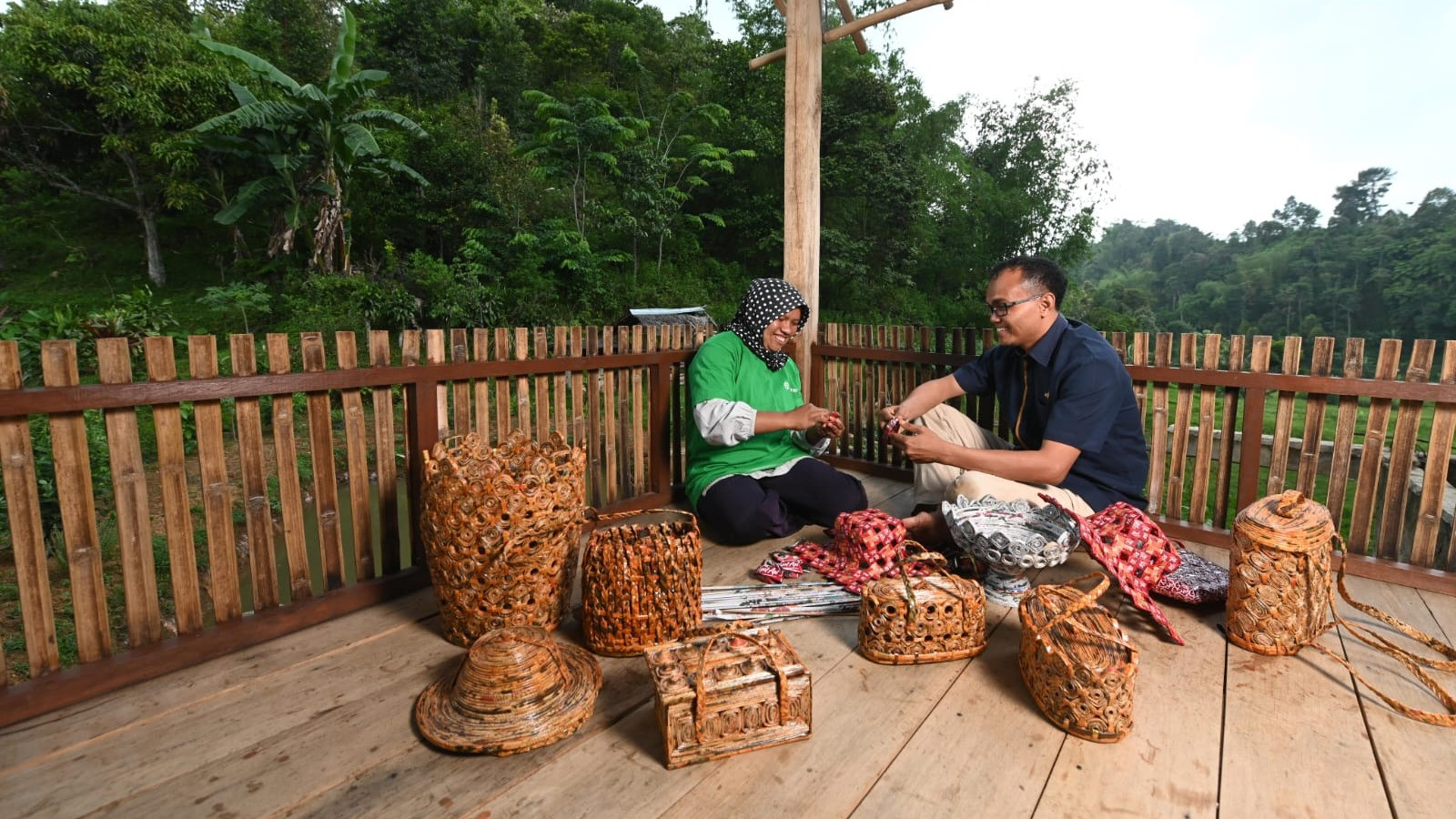 BUMN Holding Industri Pertambangan Indonesia (MIND ID) terus berkomitmen melakukan pembinaan dan pengembangan Usaha Mikro dan Kecil(UMK) khususnya untuk mendorong kesejahteraan masyarakat di daerah operasional Anggota Holding.