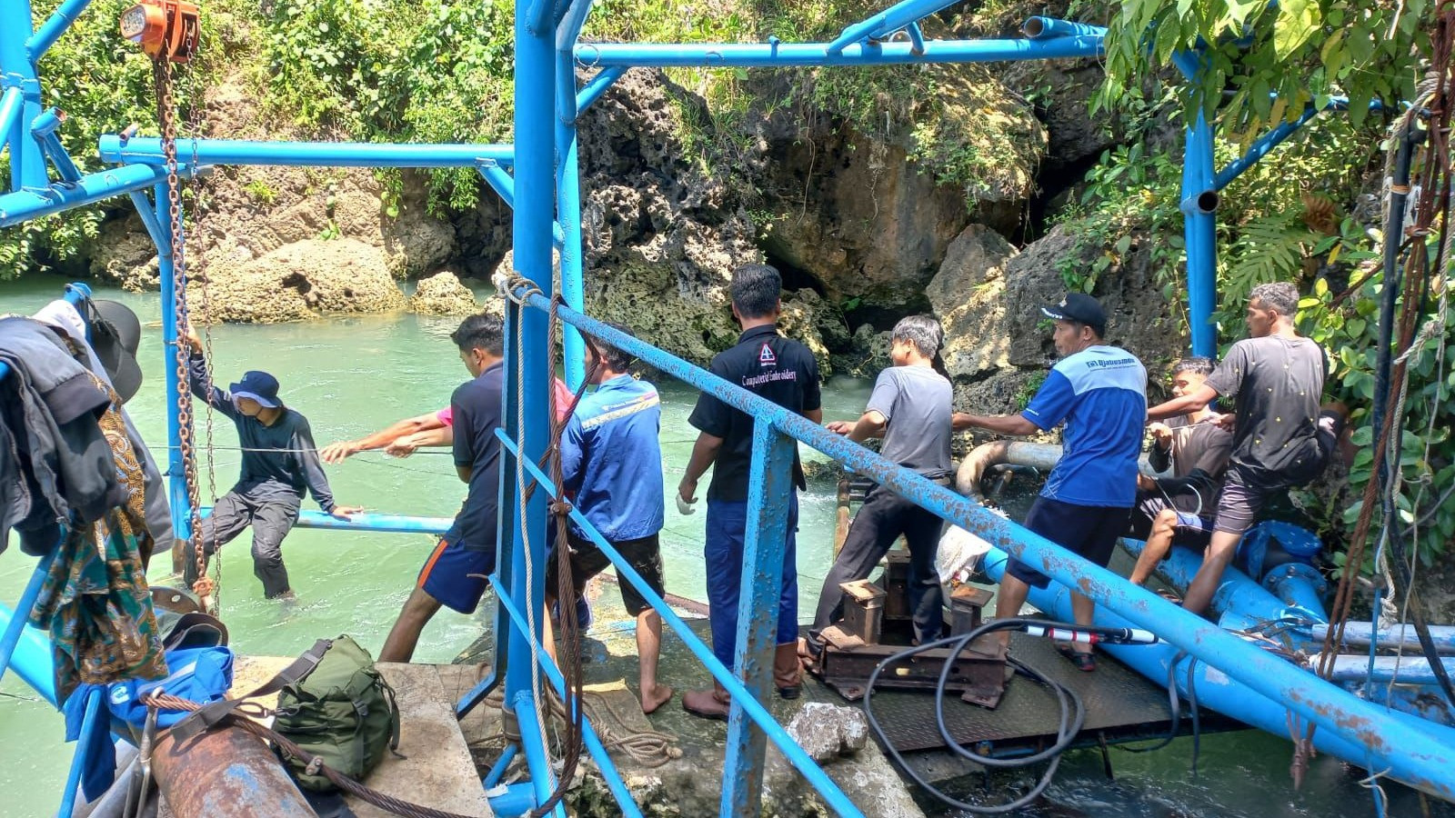 Pasokan kebutuhan air bersih bagi masyarakat Gunungkidul, Daerah Istimewa Yogyakarta (DIY), masih menjadi masalah yang terus diupayakan solusinya oleh pemerintah daerah setempat.