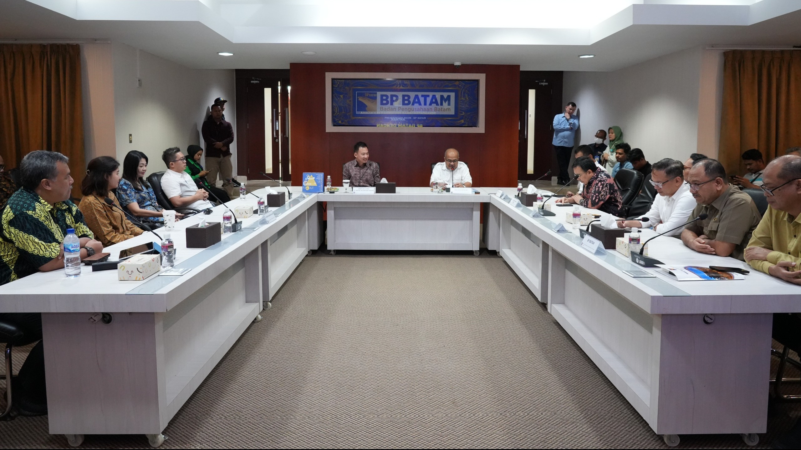 Badan Pengusahaan Batam (BP Batam) teken Perjanjian Kerja Sama (PKS) bersama dengan PT. Metro Nusantara Bahari sebagai pengelola Pelabuhan Ferry Internasional Batam Centre selama 25 tahun.